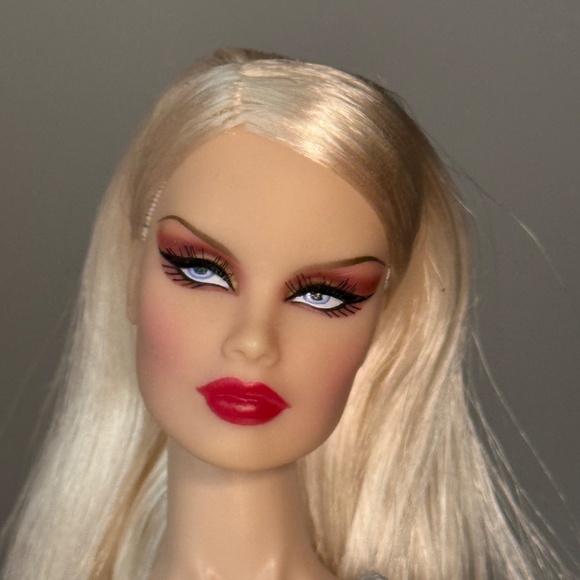 Fashion Doll Articulated Surrealist Gala Véronique Integrity Sinuhe Guzman FR IT - Picture 2 of 8